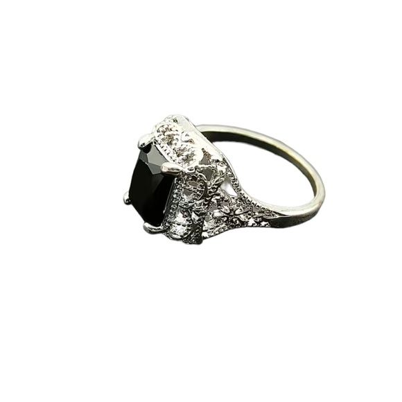 Square Black Stone Vintage Silver Ring - Picture 7 of 7